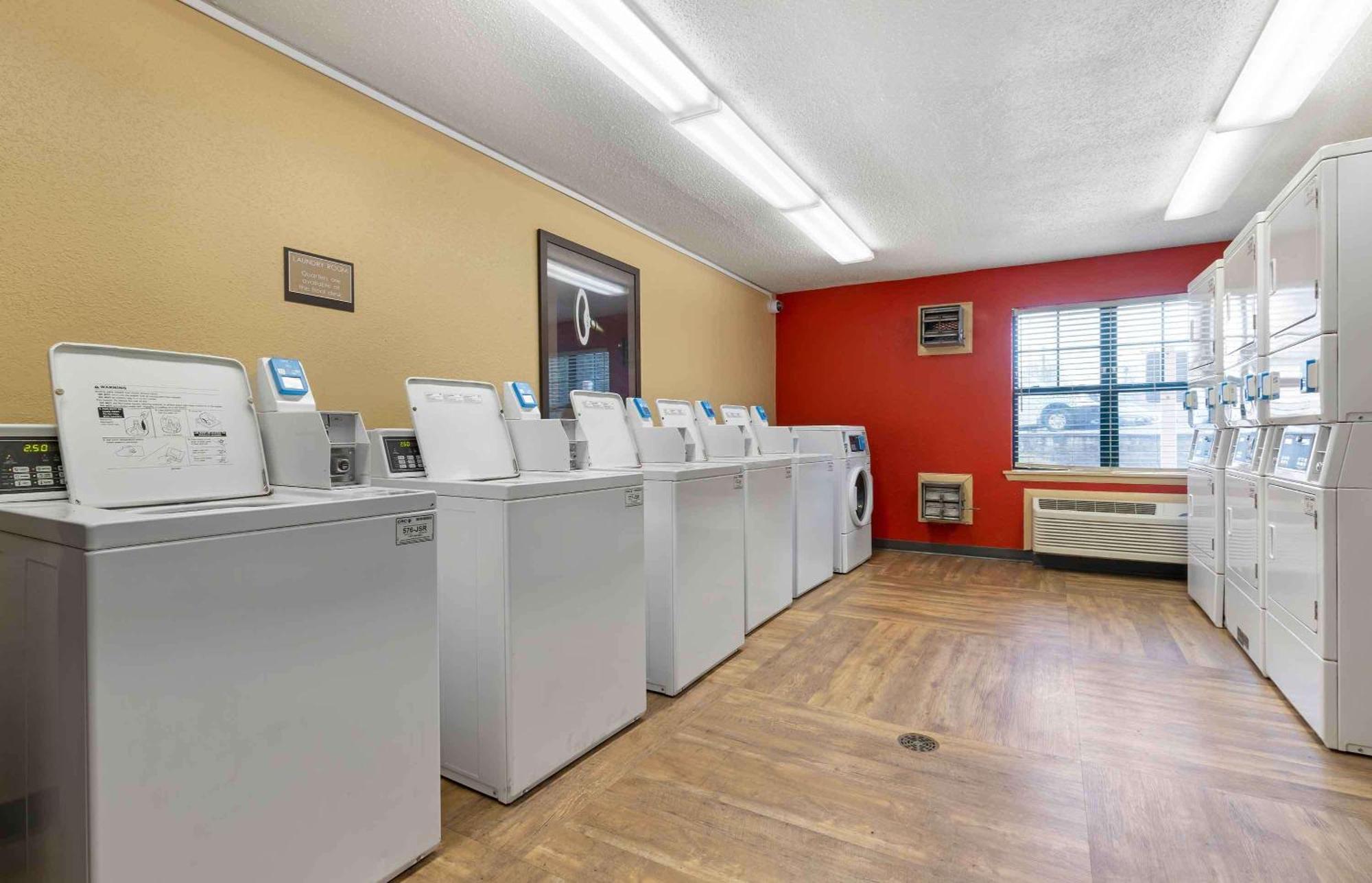 Extended Stay America Select Suites - Greenville - Airport מראה חיצוני תמונה